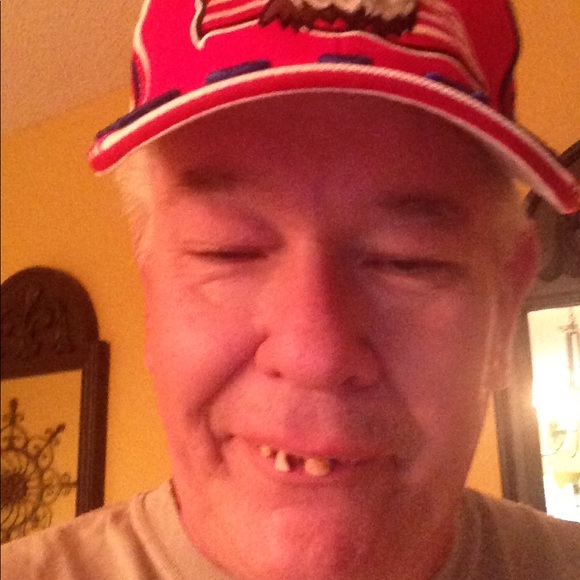 Meet your Posher, I am Joey a Clothing Enthusiast. - Picture 3 of 8